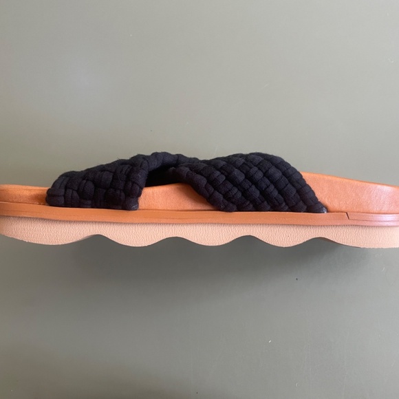 ❌ SOLD ❌  Crossover Wave Sandals *Handmade* *NWOT* - Picture 13 of 14